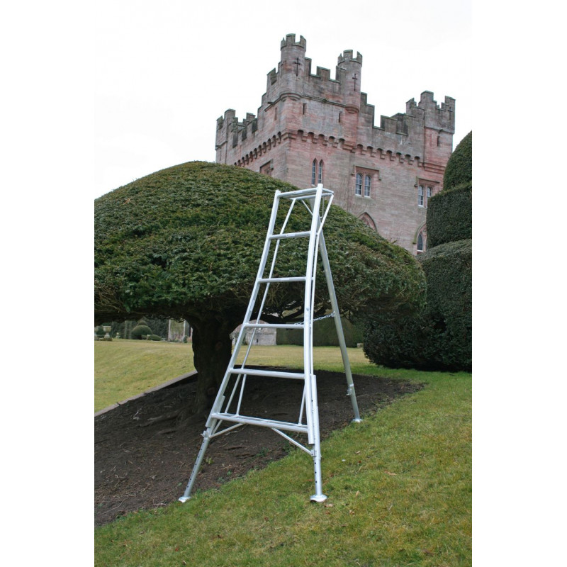 8 Tread Adjustable Tripod Ladder
