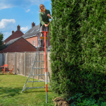 NEW HENCHMAN PRO Fully Adjustable Tripod Ladder 3.0m / 10ft
