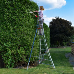 NEW HENCHMAN Fully Adjustable Tripod Ladder 3.0m / 10ft