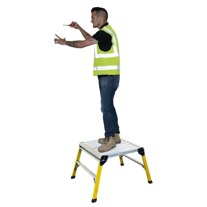 WERNER 600 x 600  Fibreglass Hop-up - Image 3