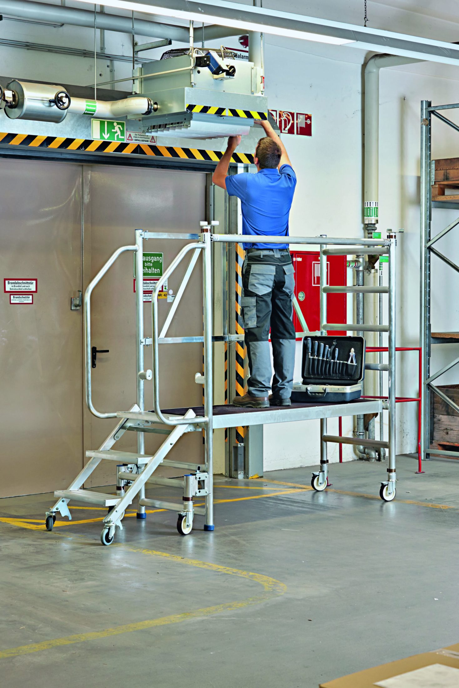 Zarges Mobile Assembly Platform - Image 5