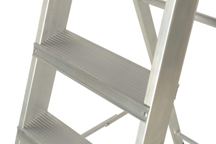 Werner 6 Tread Heavy Duty Platform Step - Image 6