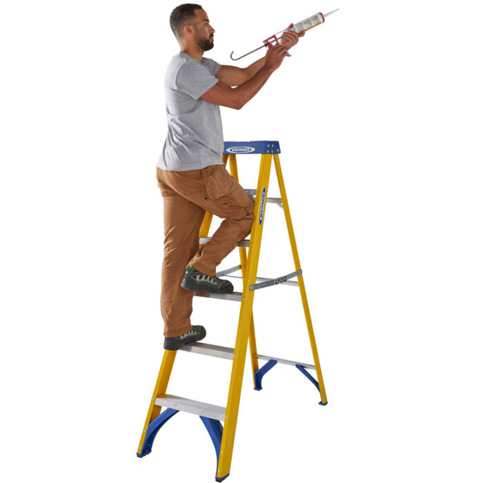 Werner 6 Tread Fibreglass Swingback Steps - Image 3