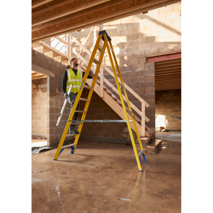 Werner 10 Tread Fibreglass Swingback Steps - Image 7