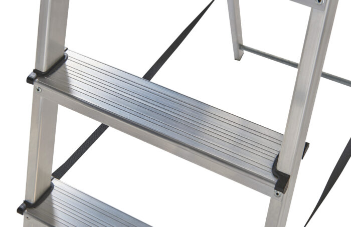 Werner 4 Tread Stepladder High Handrail - Image 4