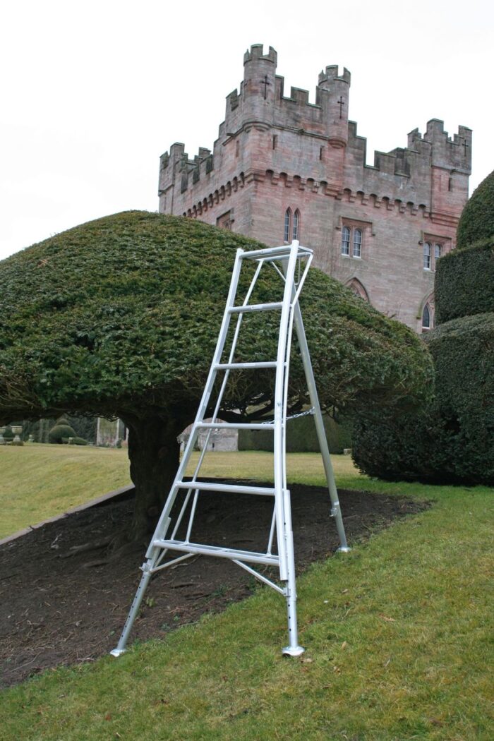 8 Tread Adjustable Tripod Ladder