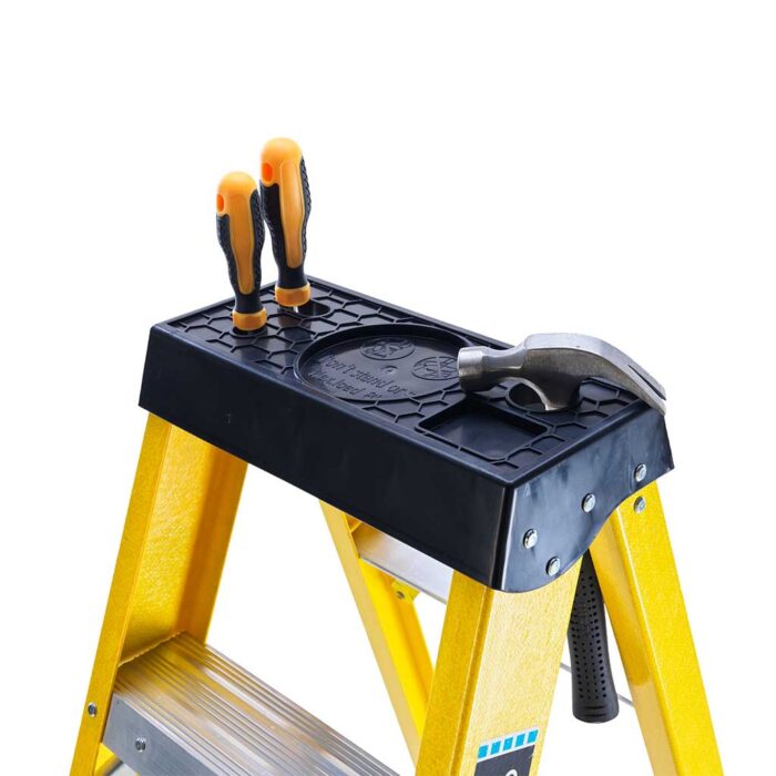 Professional 4 Tread Fibreglass Swingback Step - Image 7