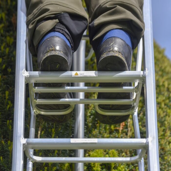 7 Tread Platform Tripod Ladder - Image 2
