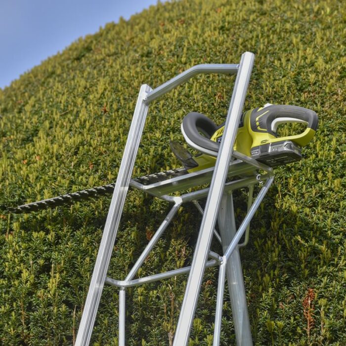 7 Tread Platform Tripod Ladder - Image 3