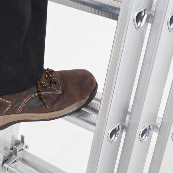 Taskmaster Double 5.0m Professional EN131 Ladder - Image 7
