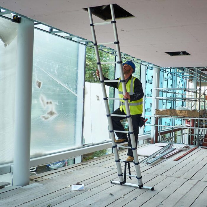 3.8m Xtend & Climb Pro- series S2.0 Telescopic Ladder - Image 7